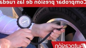 como comprobar la presion de los neumaticos del coche sin un manometro