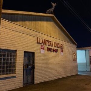 llanteras en tres marias